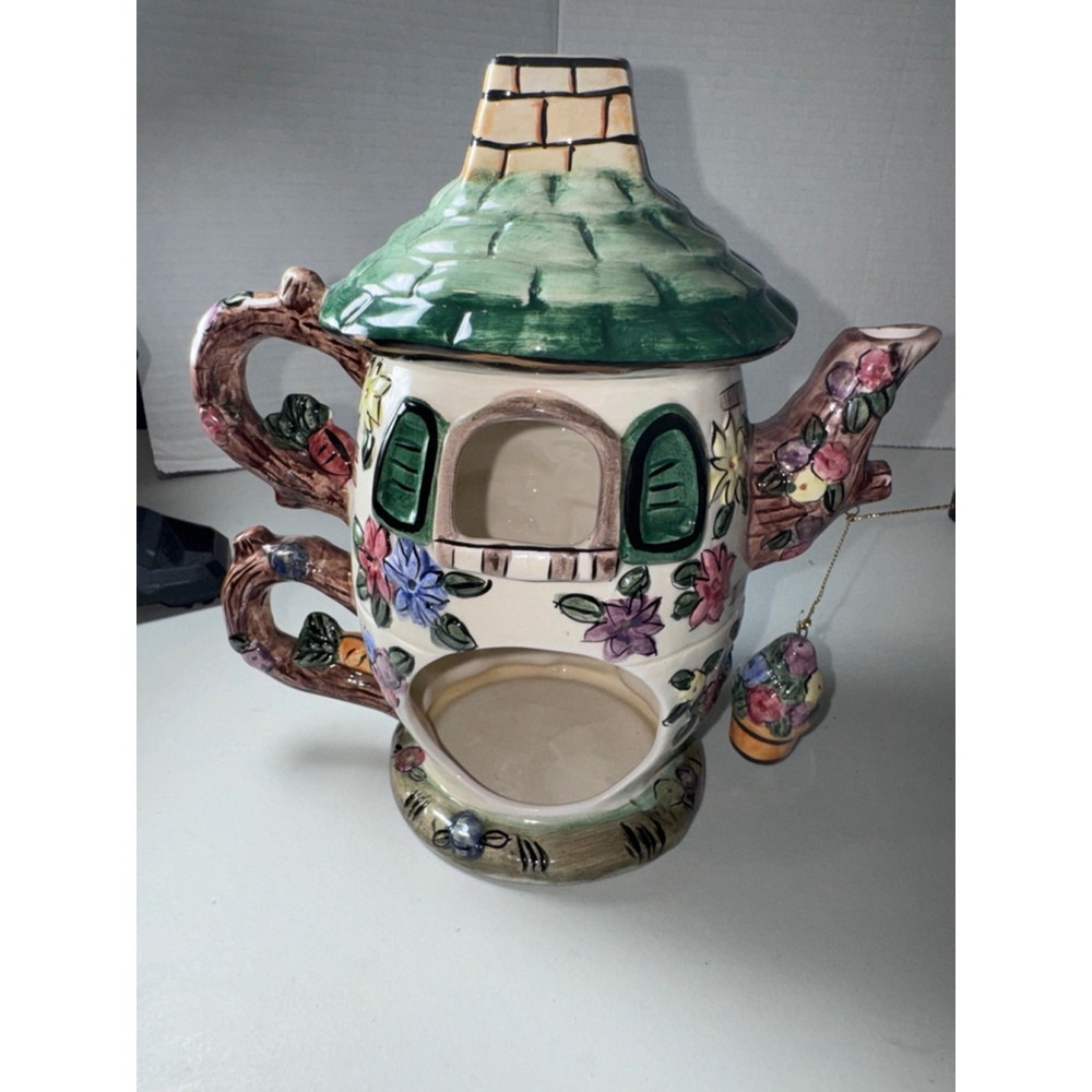 ELEMENTS White Green Ceramic Veggie House Tea Light Teapot
